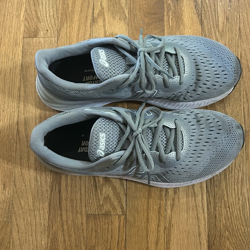 ASICS Grey Amplifoam Sneakers